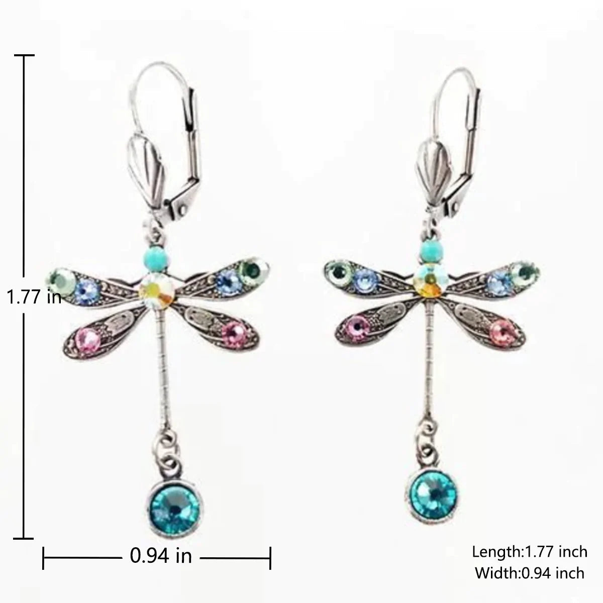 Aretes elegantes con motivo de libélula