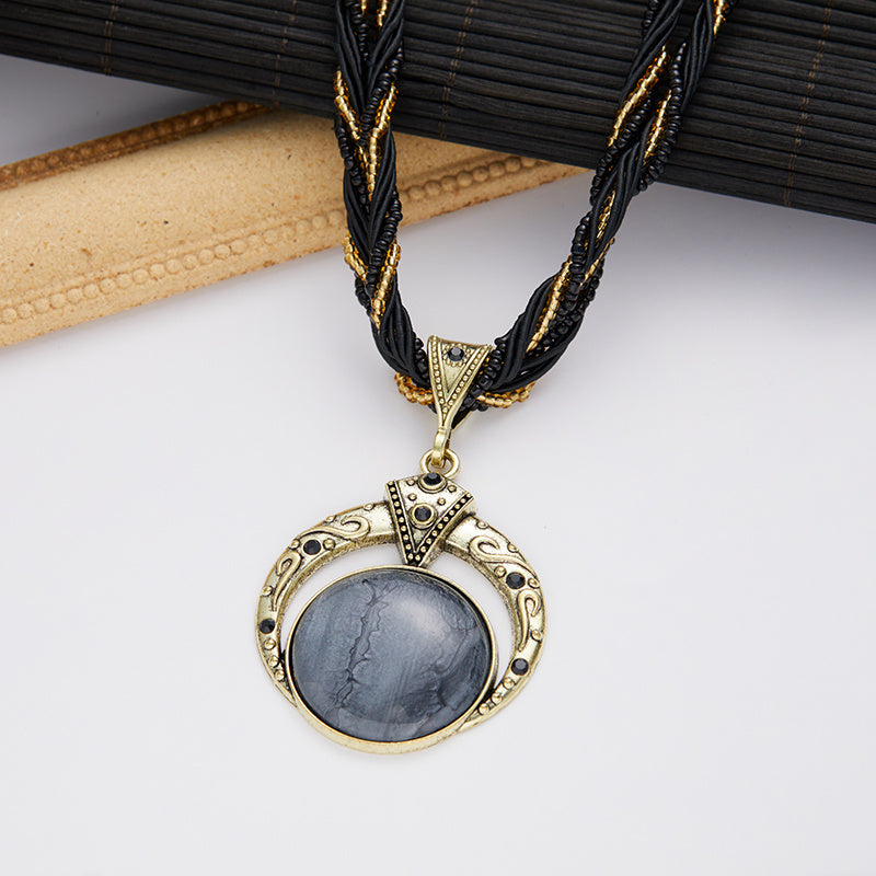 Collar bohemio con dije