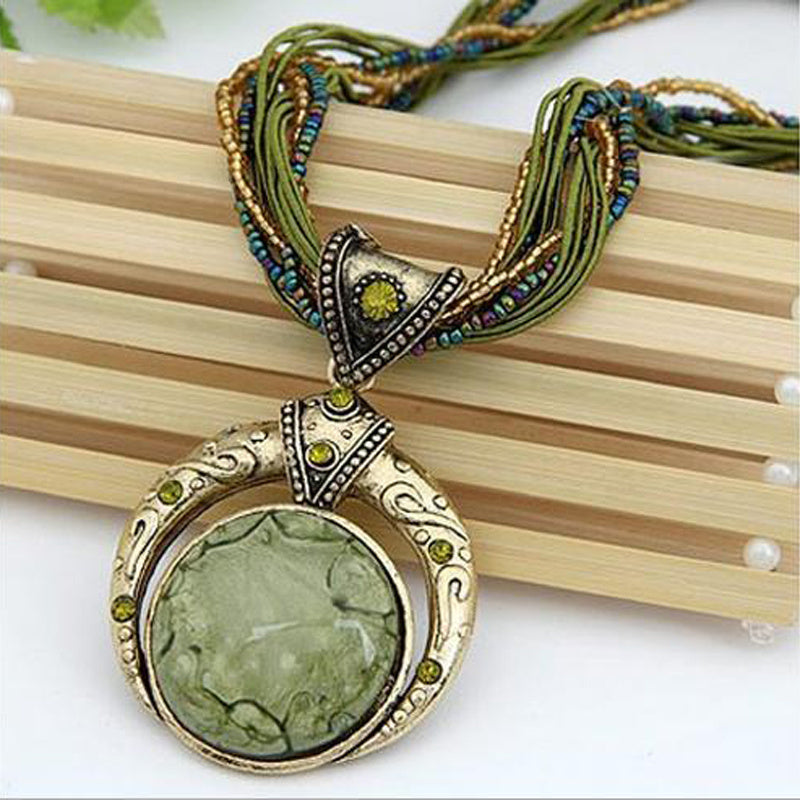 Collar bohemio con dije
