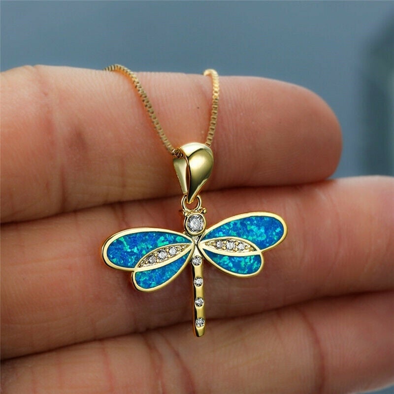 Collana con ciondolo a libellula in oro con dettaglio in opale