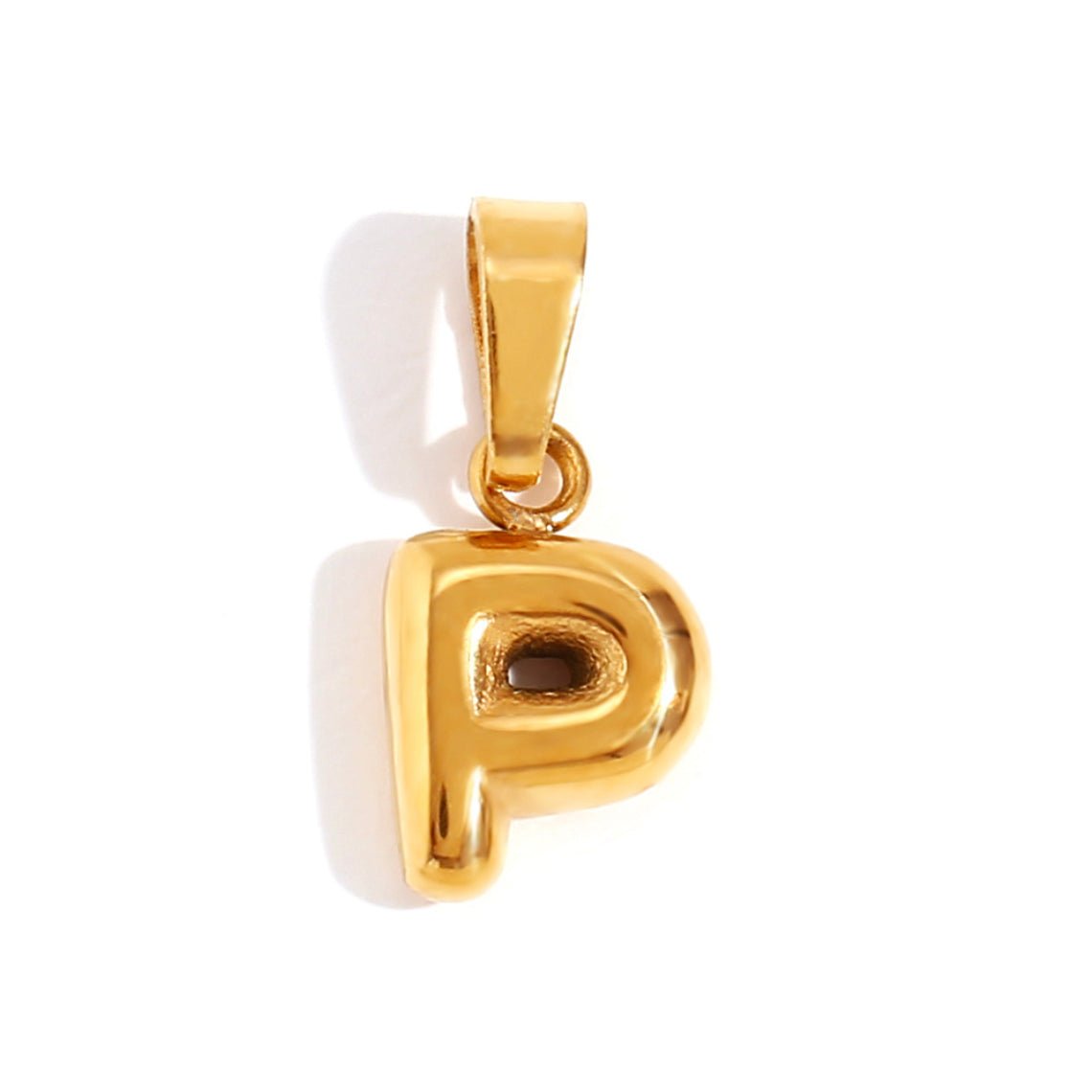Collar chic con letra estilo burbuja