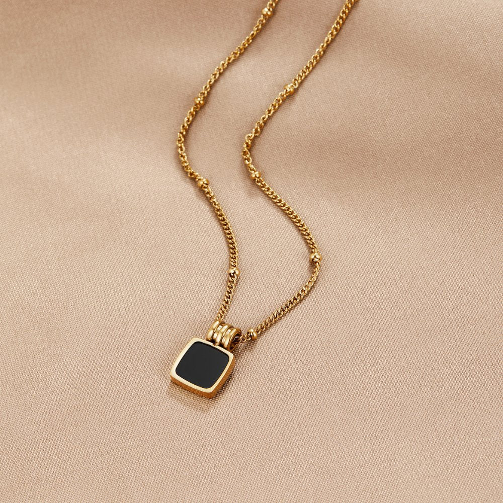 Collar elegante de doble capa