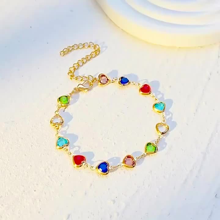 Bracciale unico a forma di cuore