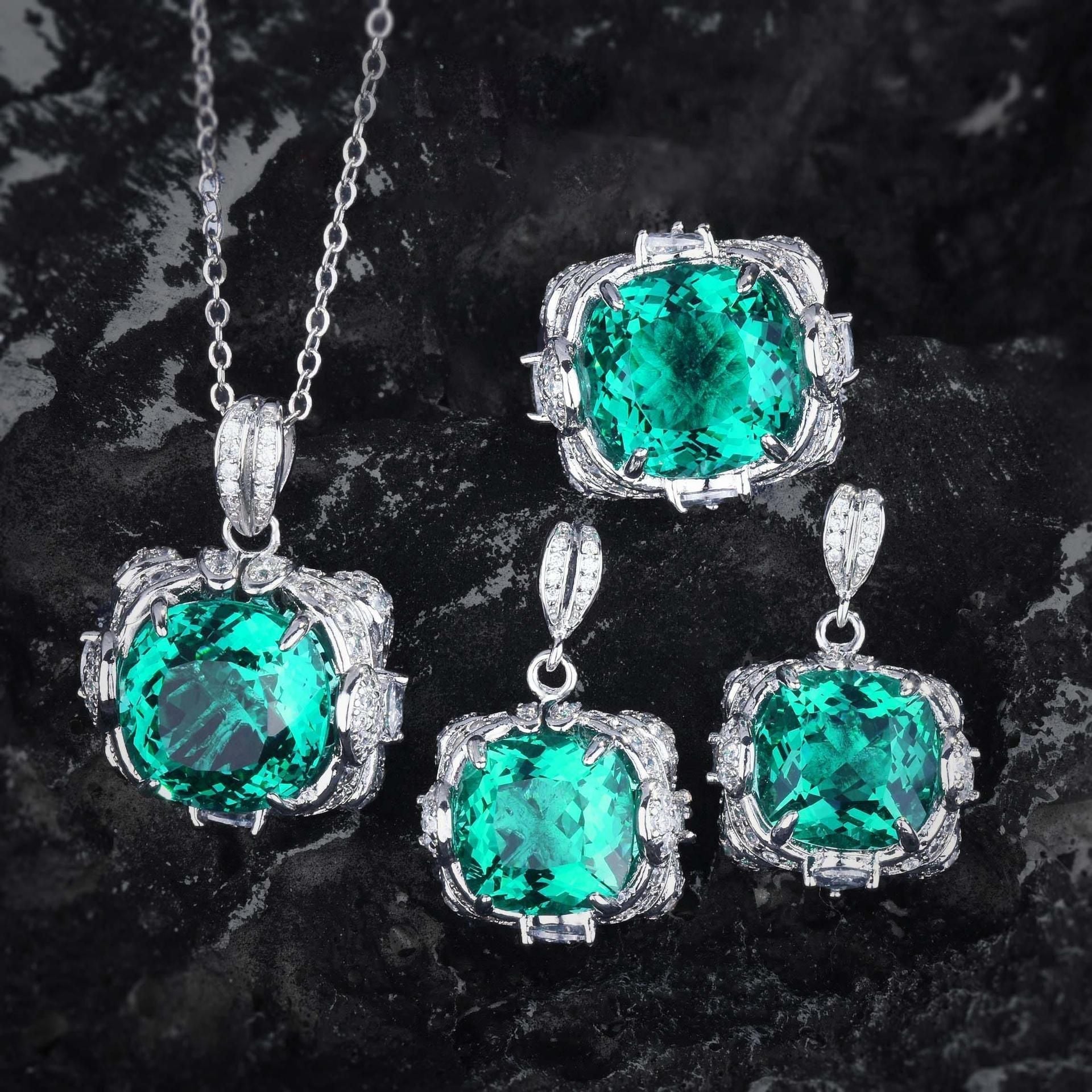 Velora Thandrelle Aquamarine Set | White Gold