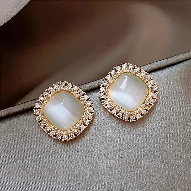 Aretes de botón cuadrados chic con ópalo y cristal CZ