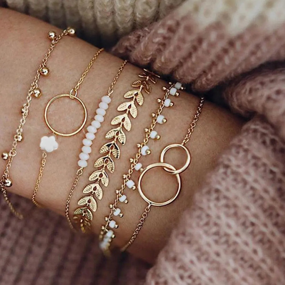 Conjunto encantador de pulseras boho doradas