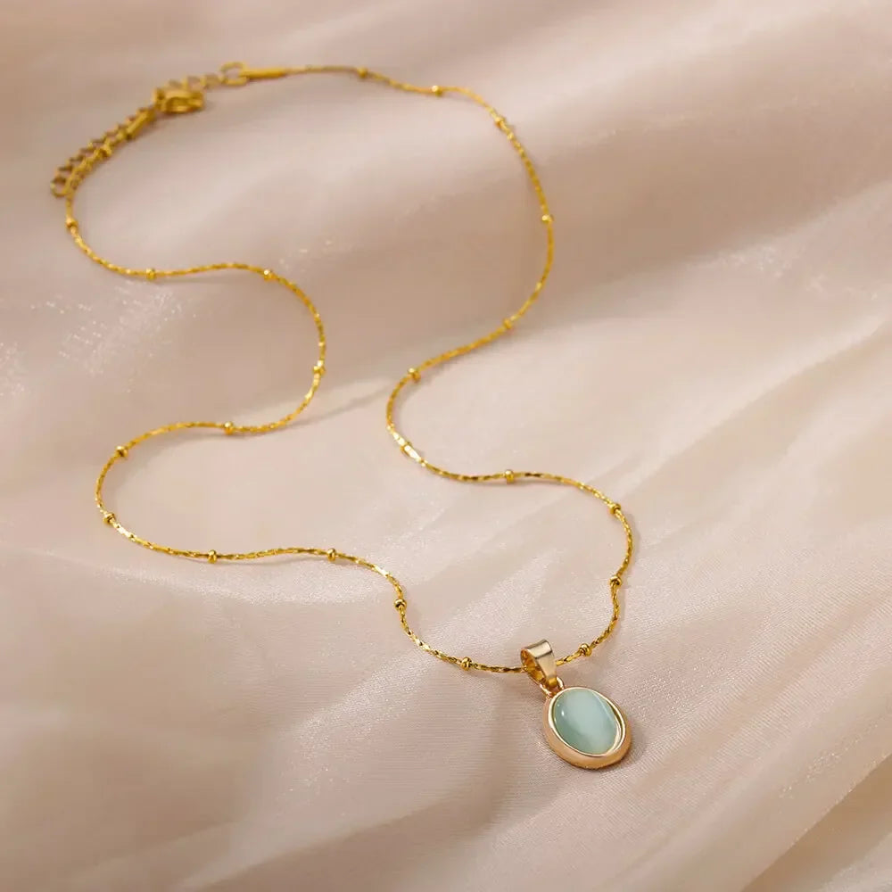 Collar chic de acero inoxidable dorado con colgante de ópalo en forma de gota de agua