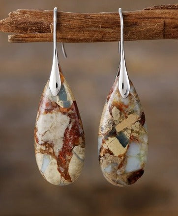 Aretes chic con piedra ovalada