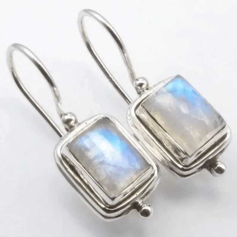 Aretes cuadrados chic con piedra de luna
